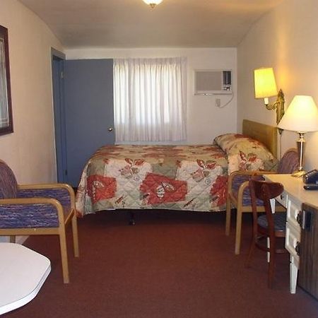 Hacienda Motel Alturas Szoba fotó